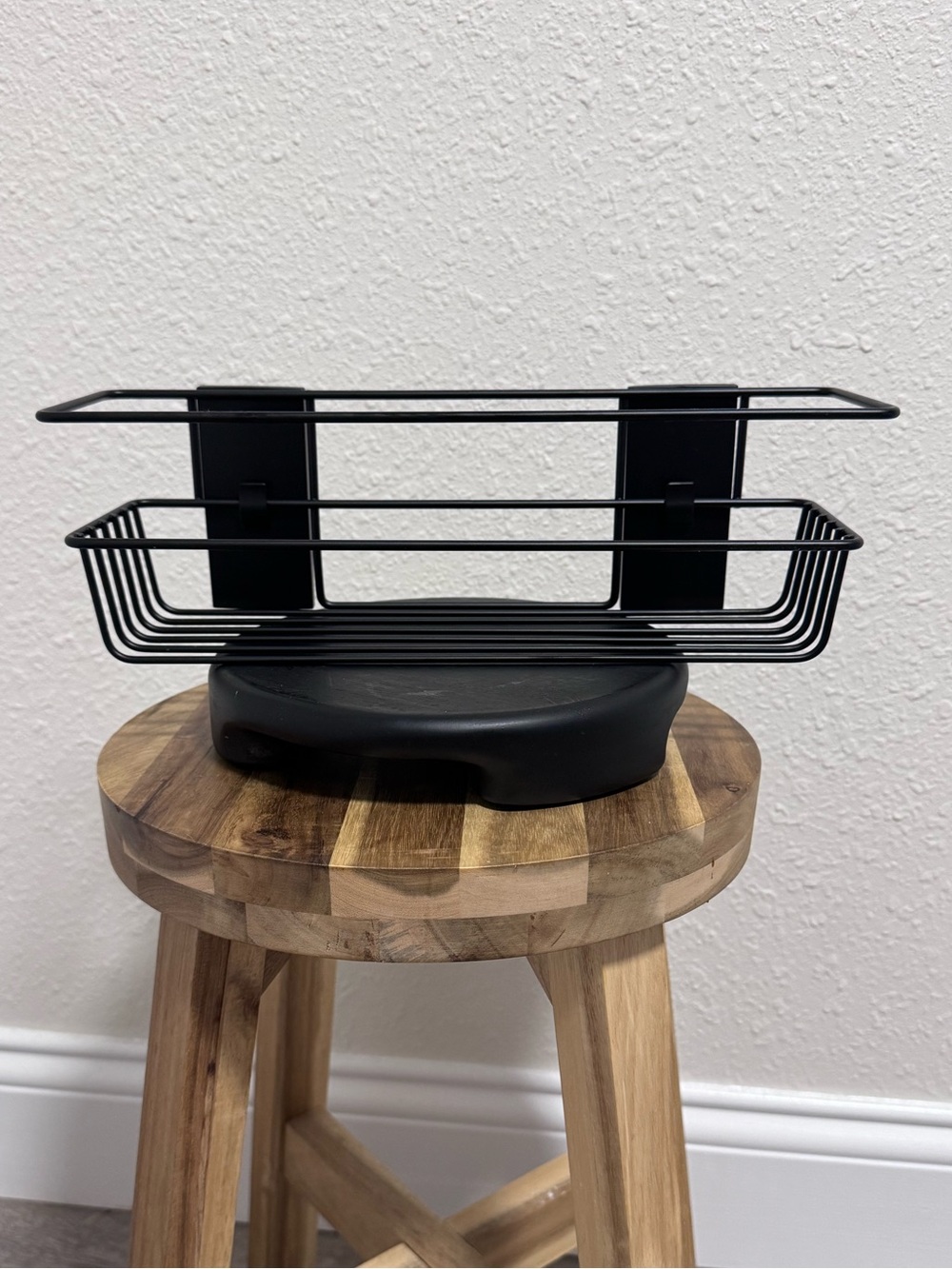 Like New Command Matte Black Bath Caddy Shower Shelf Rust Resistant Organization - Picture 2 of 15